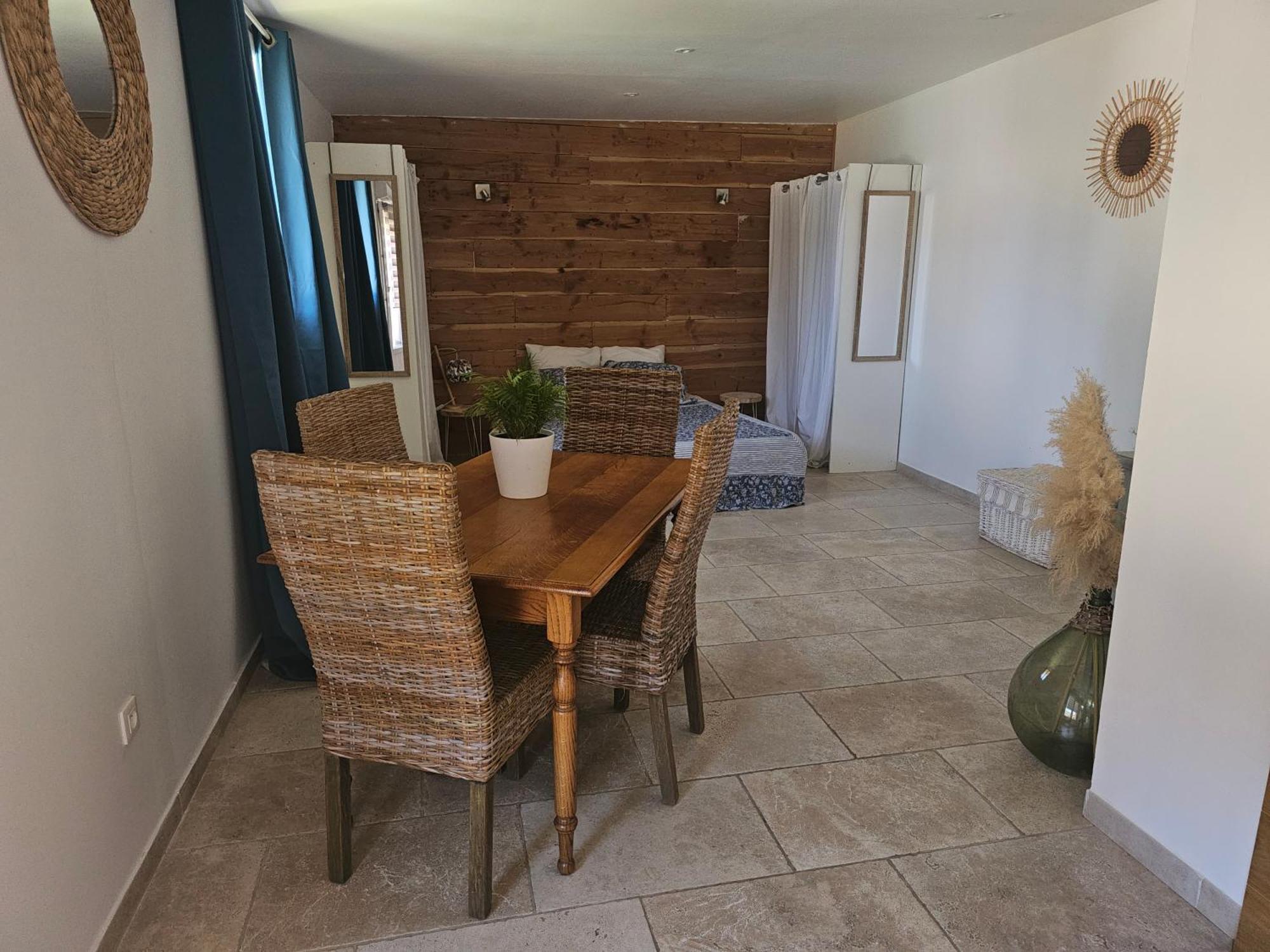 Tylyan Villa Le Thor Buitenkant foto